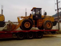 裝載機（鏟車）專用運輸車介紹